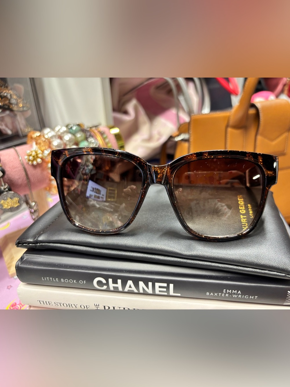 Kurt Geiger London 55mm Gradient Square Sunglasses in Glittery Tortoise - Picture 6 of 9
